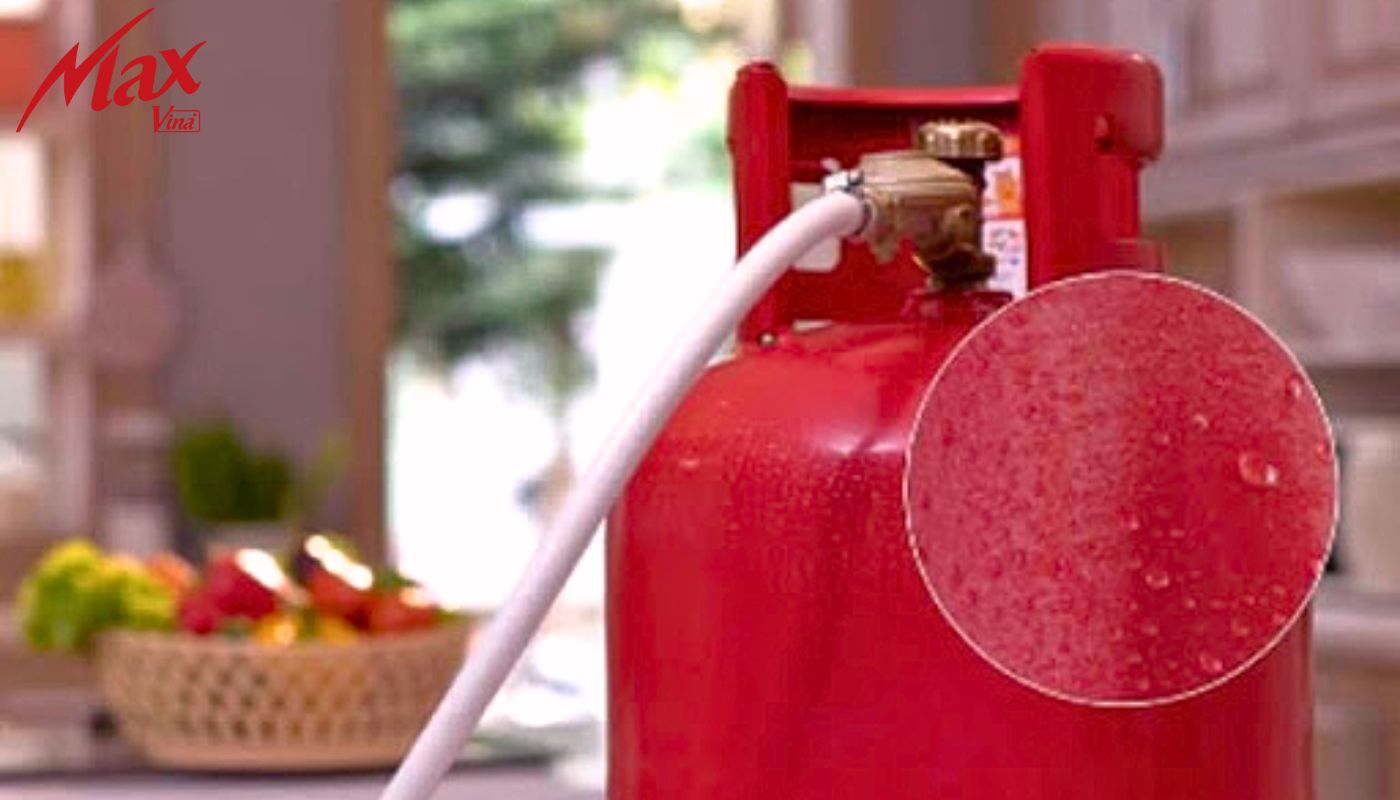 bình gas đổ mồ hôi